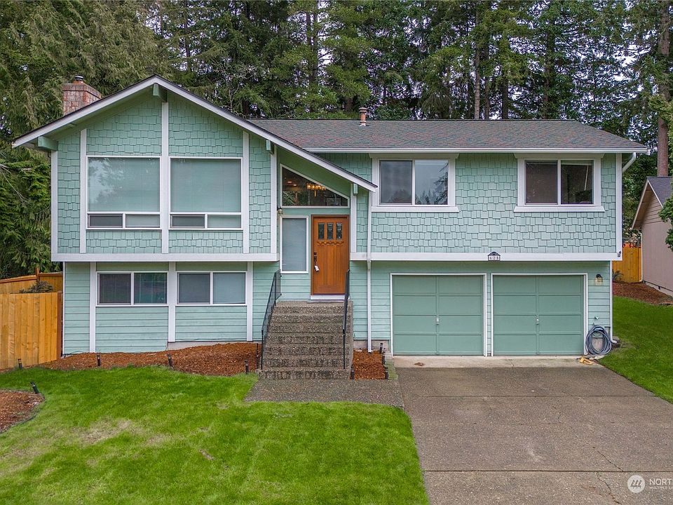 1st image of 625 NW Fairwood Way