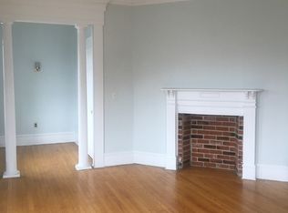 389 Belmont St FLOOR 3, Fall River, MA 02720