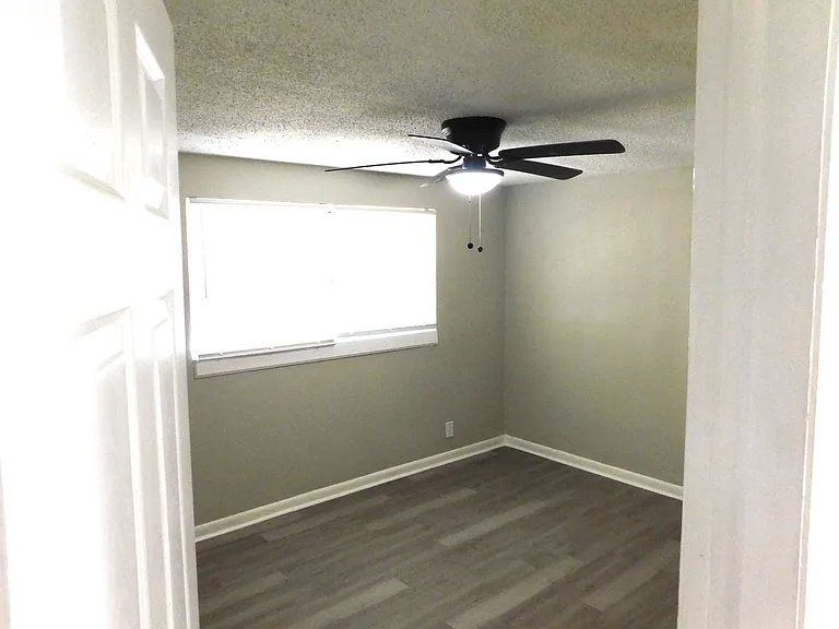 1348 Steele St #1 — Photo 8