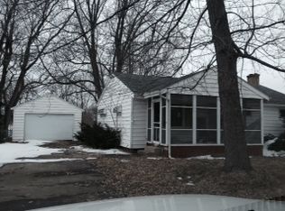 51757 Mayflower Rd, South Bend, IN 46628