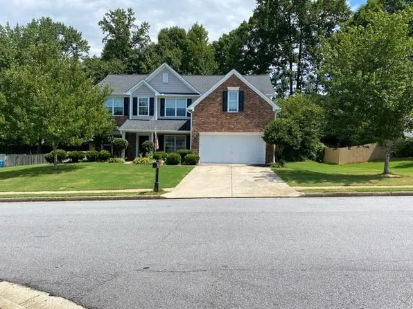 425 Beckenham Walk Dr, Dacula, GA 30019