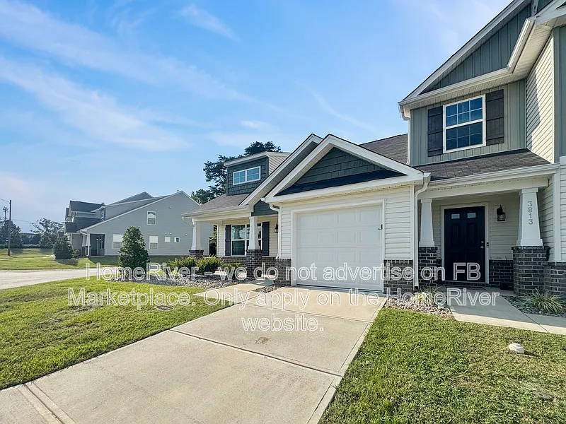 3 bed, 2.5 bath, 1745 sqft, $1,965 — Photo 2