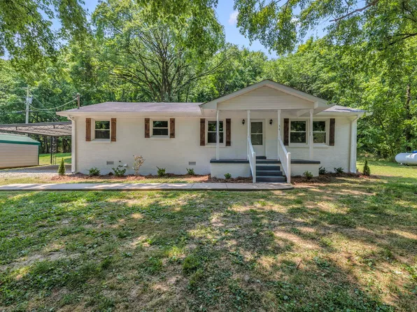 56 Dyer Branch Rd, Gordonsville, TN 38563