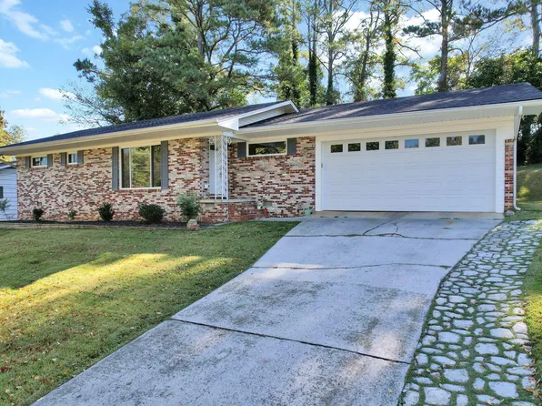 3010 Clearwater Dr NE, Cleveland, TN 37312