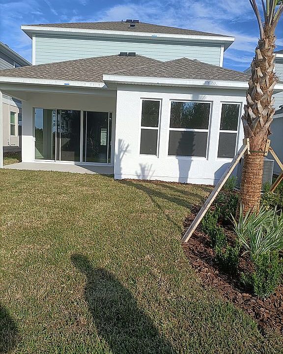 2nd image of 3691 Front Park Dr