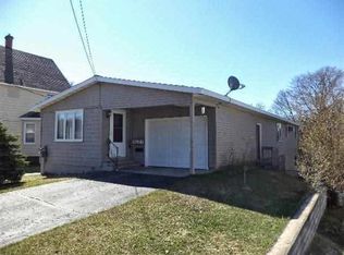 1230 Roberts St, Hancock, MI 49930