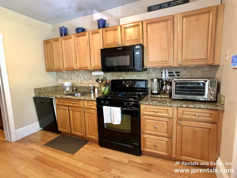 235 Amory St — Photo 2