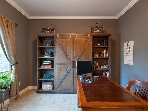5th image of 1023 Savannah Ct