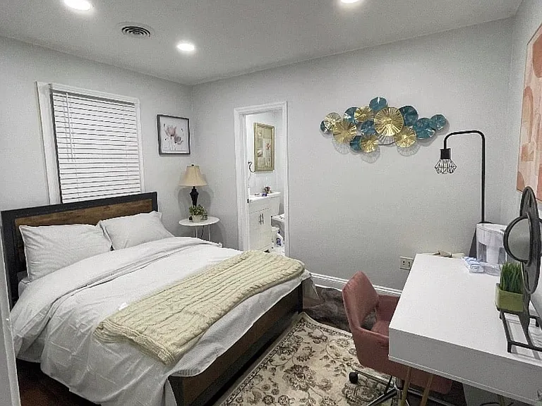 5003 Barnaby Ln #3 — Photo 1
