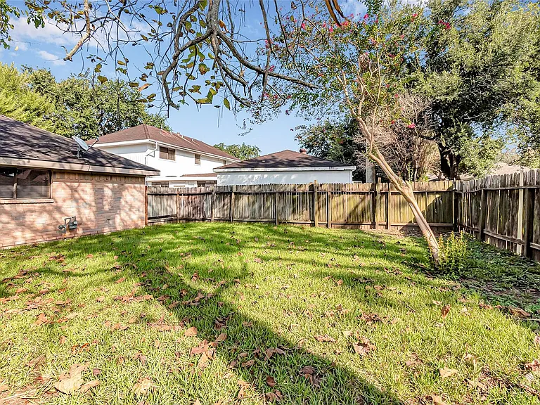 2710 Green Fields Dr — Photo 31