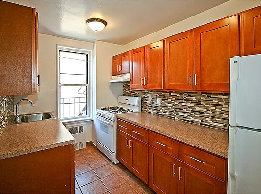 Rented by SW Queens Mezzanine | media 3