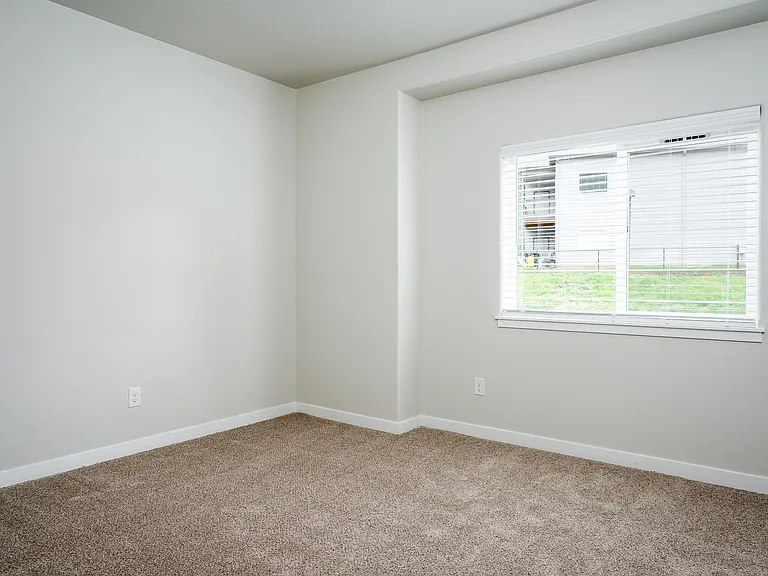 Leverich Apartments — Photo 32
