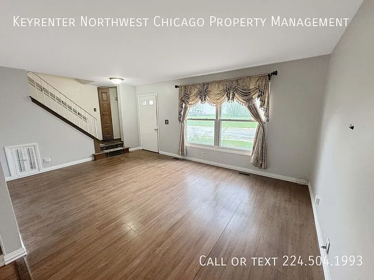 1315 Kingsbury Dr #C — Photo 4