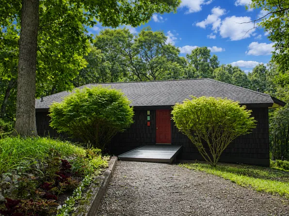 5900 Sylvan Rd, Manchester, MI 48158