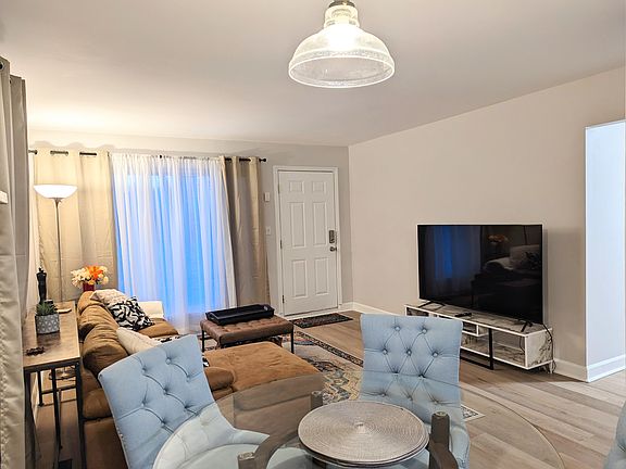 3rd image of 21910 Morton St #1