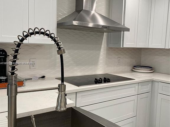 3rd image of 3800 S Ocean Dr APT 415