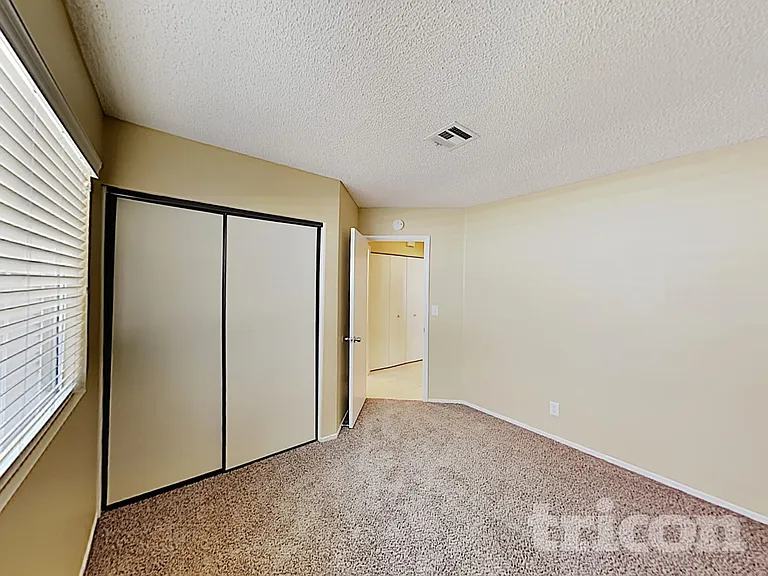 625 Freeburg Pl — Photo 28