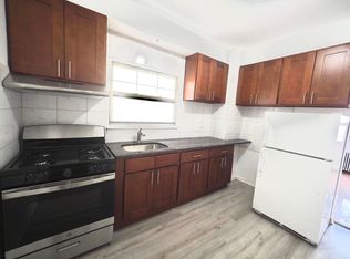 23-13 38th St #2, Astoria, NY 11105
