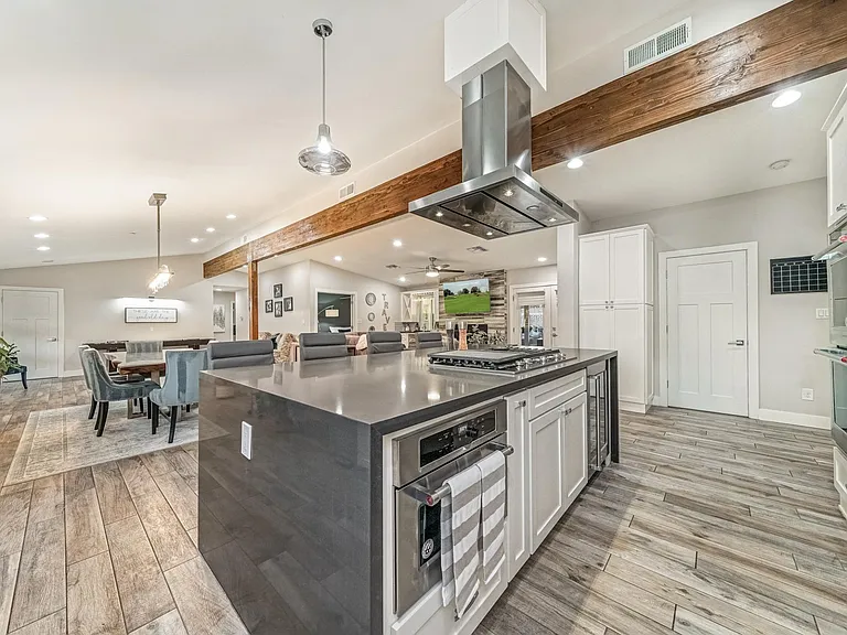 4623 E Earll Dr — Photo 11