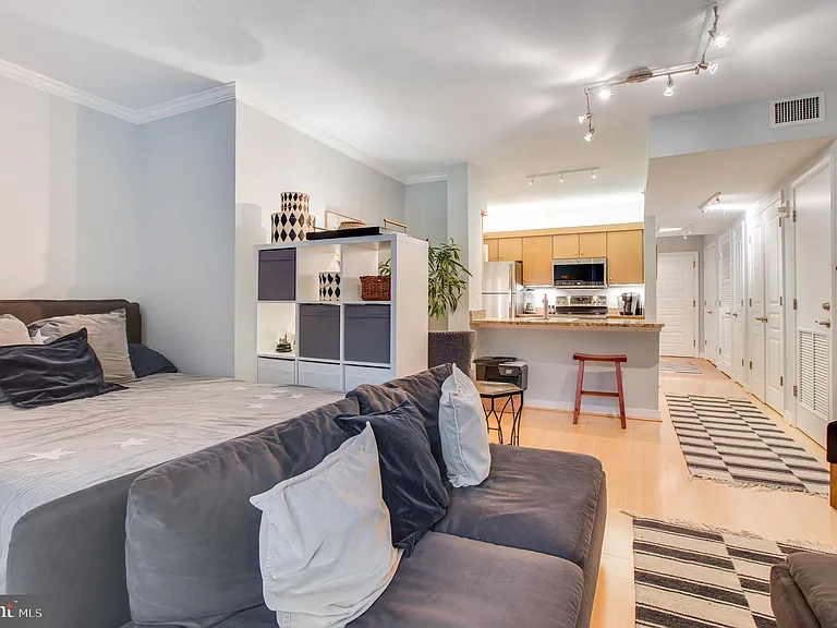 631 D St NW #638 — Photo 3
