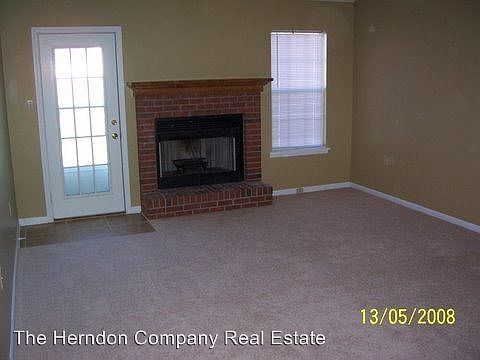 4th image of 3748 Robin Ln