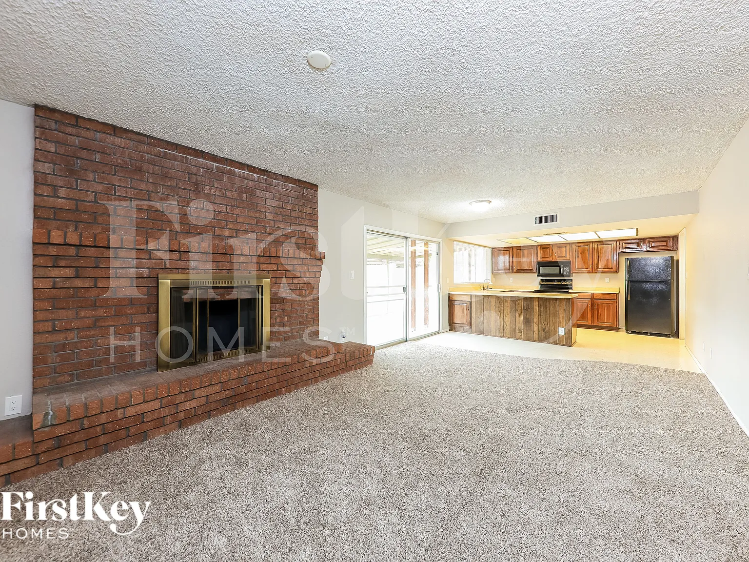 4 bed, 2.0 bath, 1898 sqft, $2,130 — Photo 3