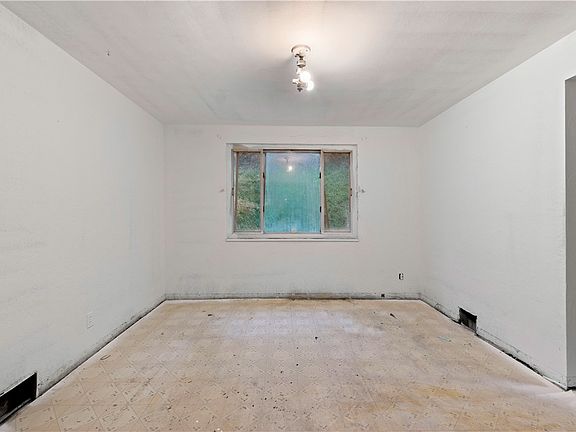 4th image of 1508 Dagmar Ave