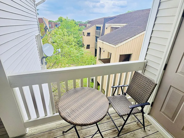 150 S Waters Edge Dr #F — Photo 8