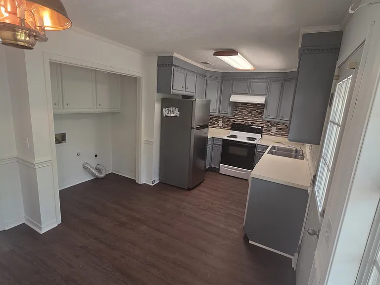 288 Planters Grv — Photo 4