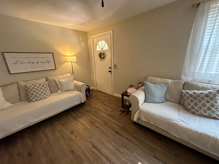 1332 Campbell Ave #1 — Photo 11