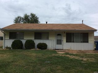 8833 Parkdale Dr, Caseyville, IL