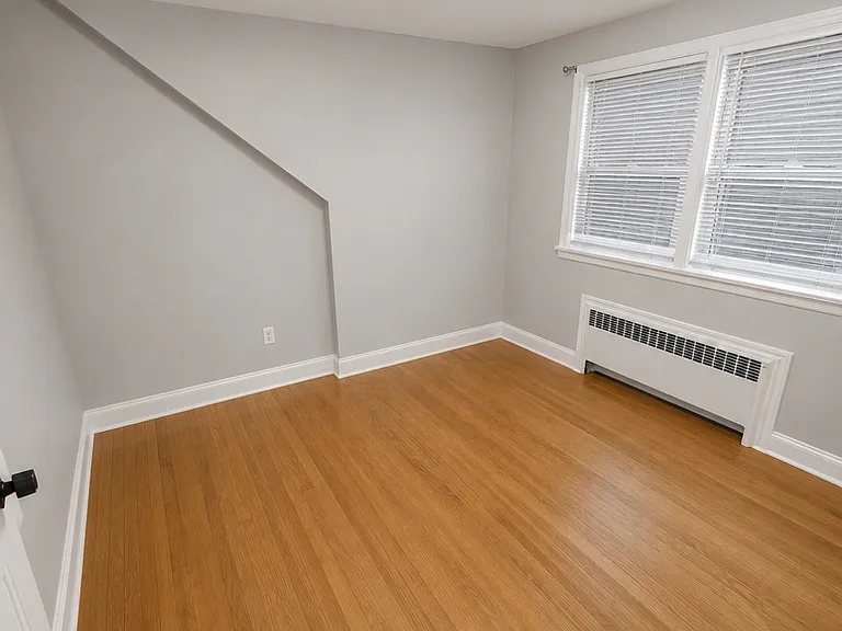 150-152 Illinois Ave #2 — Photo 7