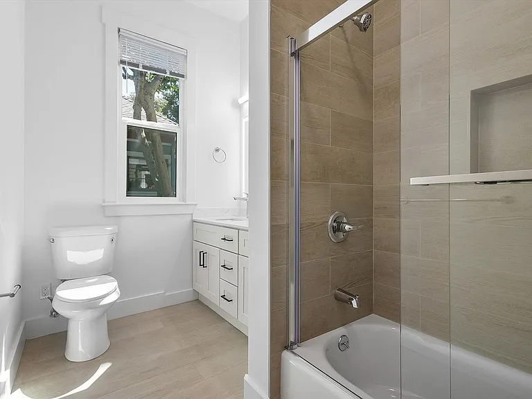 1533 Lafayette St #3 — Photo 12