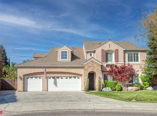 1092 Carson Ave, Clovis, CA 93611