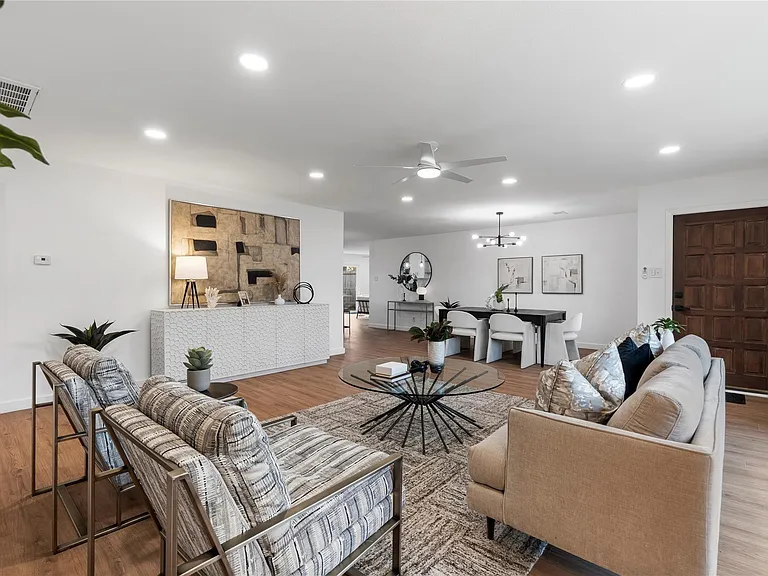 5023 Redstart St — Photo 9