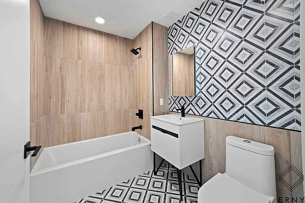 Rented by ERNY LLC | media 7