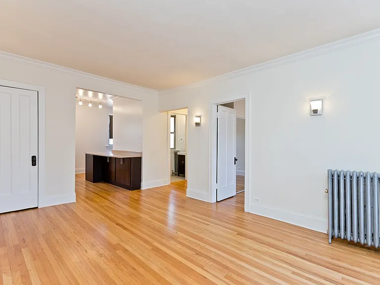 5336 N Kenmore Ave #3W — Photo 2