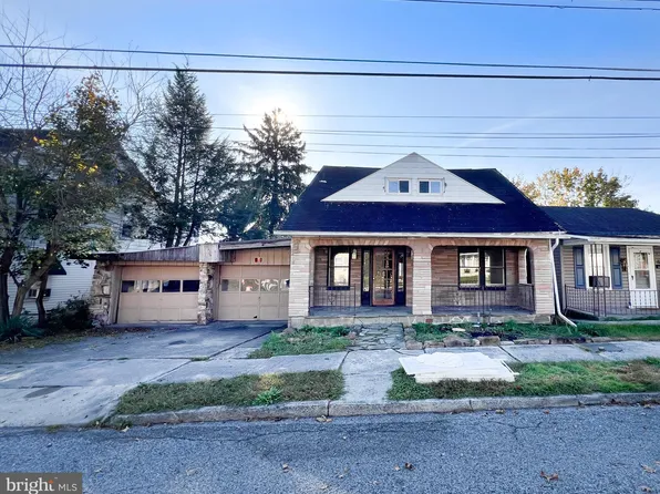 620 W 5th St #R, Lewistown, PA 17044