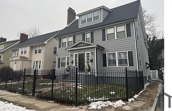 1st image of 327 N Maple Ave #3