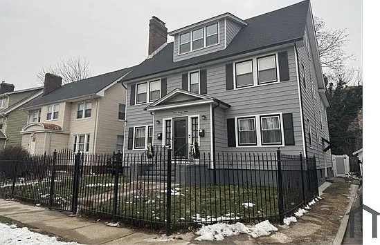327 N Maple Ave #3