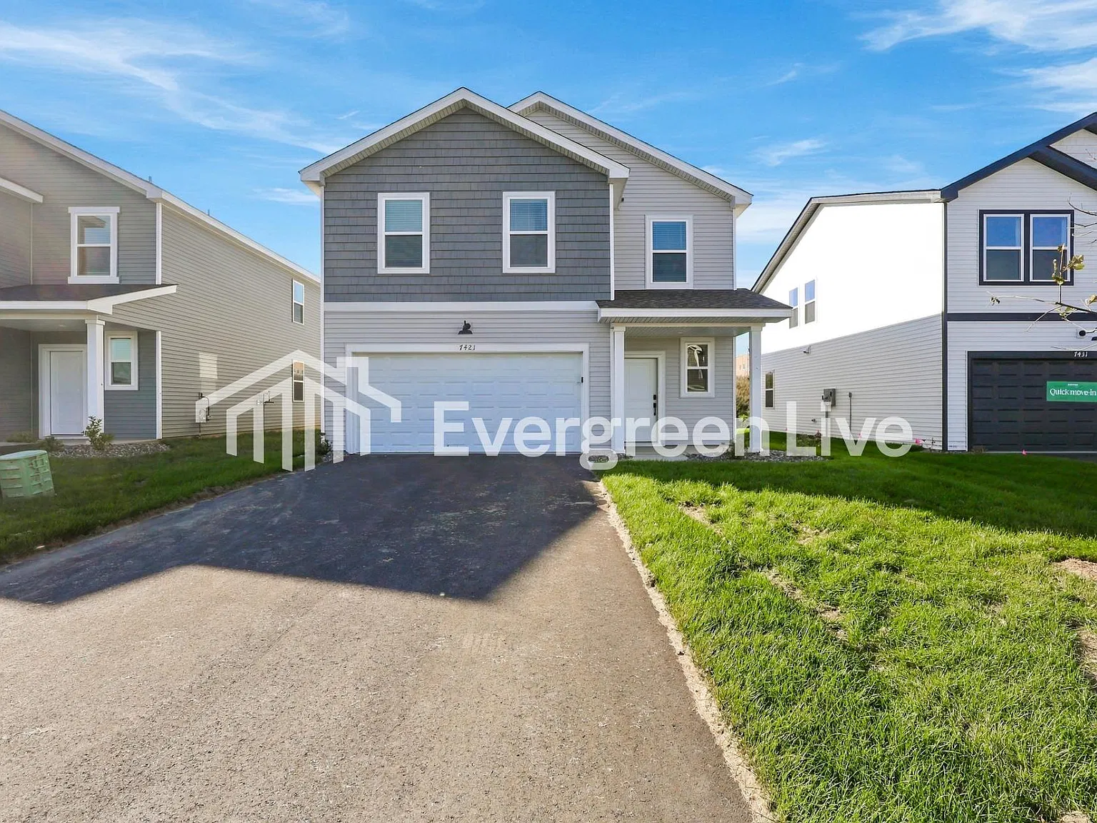 5 bed, 3.0 bath, 2460 sqft, $2,655 — Photo 2