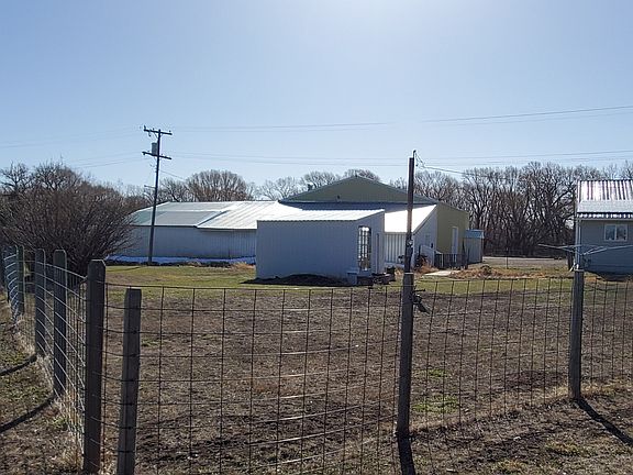 4th image of 23 Walrath St