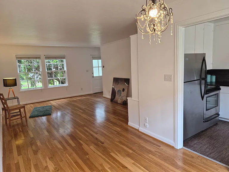 Broadmoor Manor — Photo 104