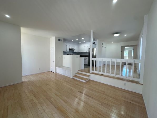 4111 Tujunga Ave APT 24