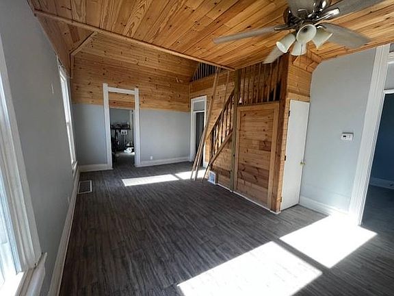 2nd image of 247 N 8th St