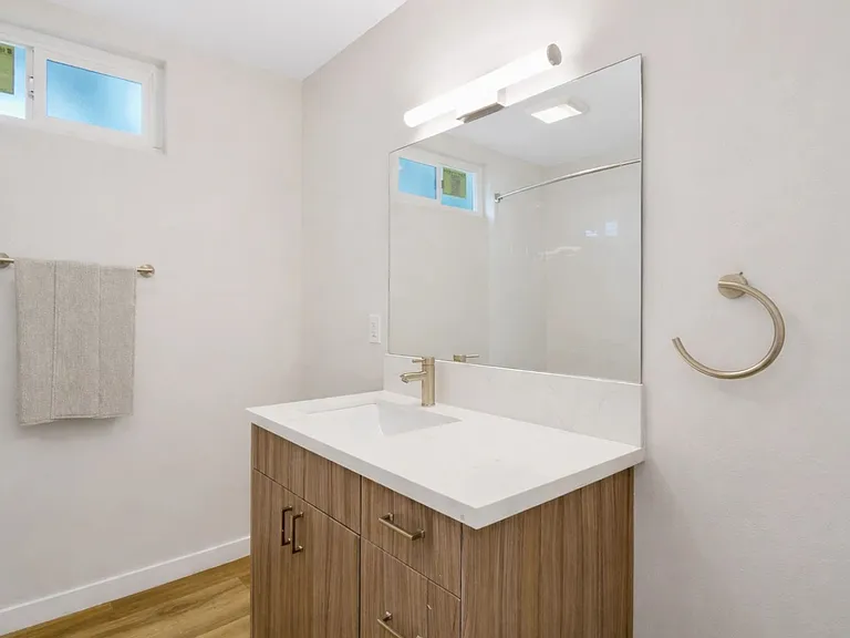 25829 Viana — Photo 32