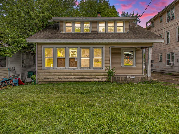 32 Territorial Rd E, Battle Creek, MI 49015