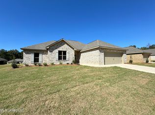 752 Magnolia Point Cir, Pearl, MS 39208