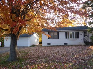 6941 Nez Perce Dr, Chanhassen, MN 55317