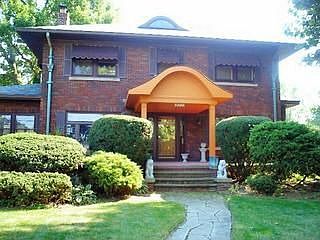 2nd image of 2354 E Erie Ave